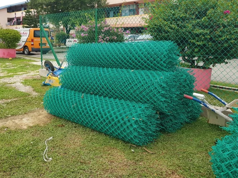 chain link wire fencing